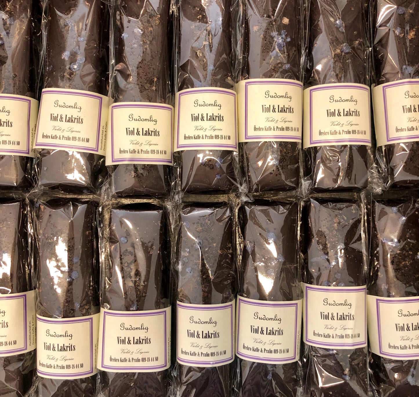 Gudomlig Viol / Lakritskola