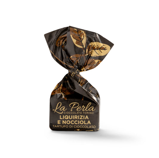 La Perla - Vit chokladtryffel med lakrits & hasselnötter
